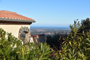 Villa Josephine: Vue magnifique sur mer et montagnes